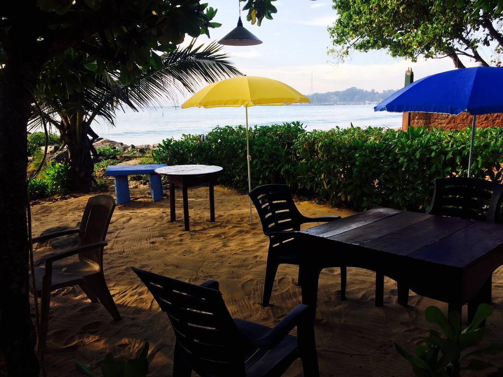 Sea Side Guest House 탕갈레 외부 사진